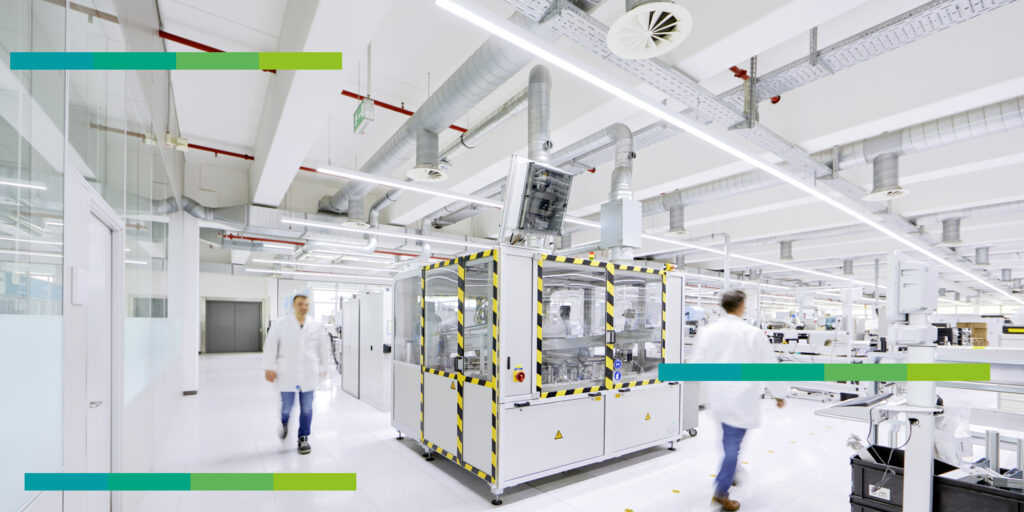 Phoenix Contact Smart Business Proficloud - Featured Image - Data Collection Box in Production Plant